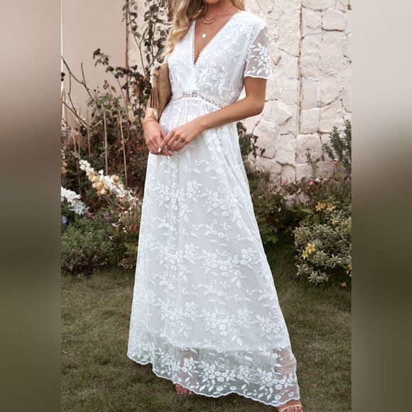 Romantic Embroidered Lace Tulle Maxi Summer Country Wedding Dress - Picture 1 of 10